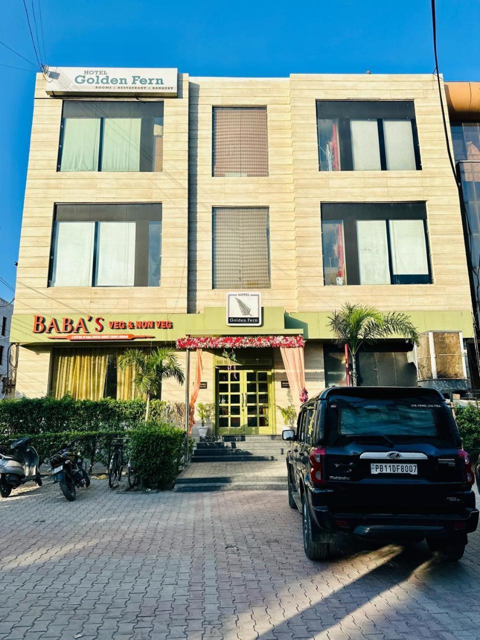 Hotel Golden Fern Patiāla Extérieur photo